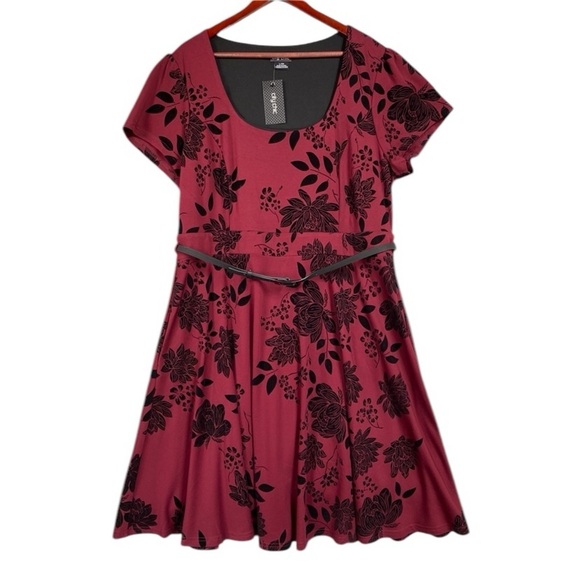 NEW City Chic Floral Flocked Skater Dress Womens Size L / 20 Ruby Red - Picture 1 of 10